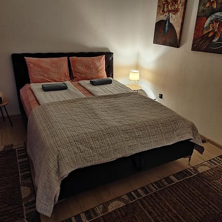 Spacious And Modern Apartment In Town Center Коніц Екстер'єр фото