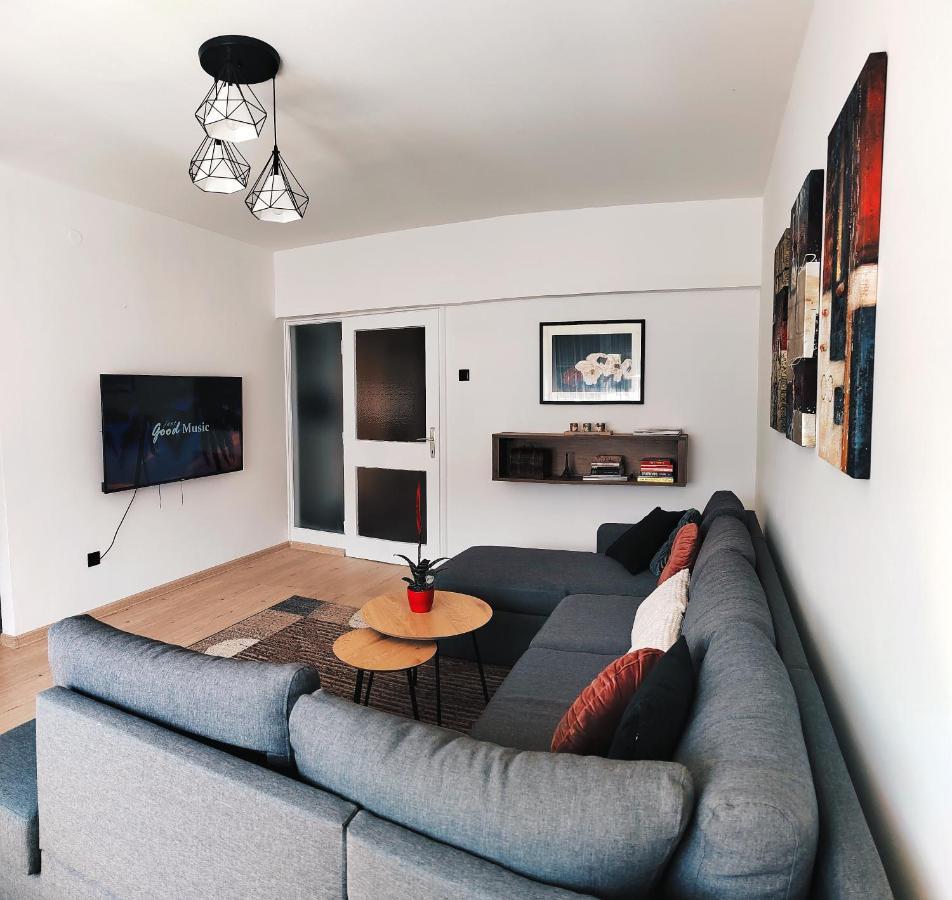 Spacious And Modern Apartment In Town Center Коніц Екстер'єр фото