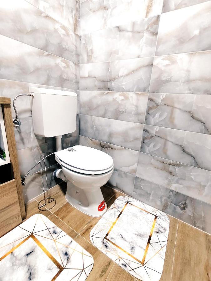 Spacious And Modern Apartment In Town Center Коніц Екстер'єр фото