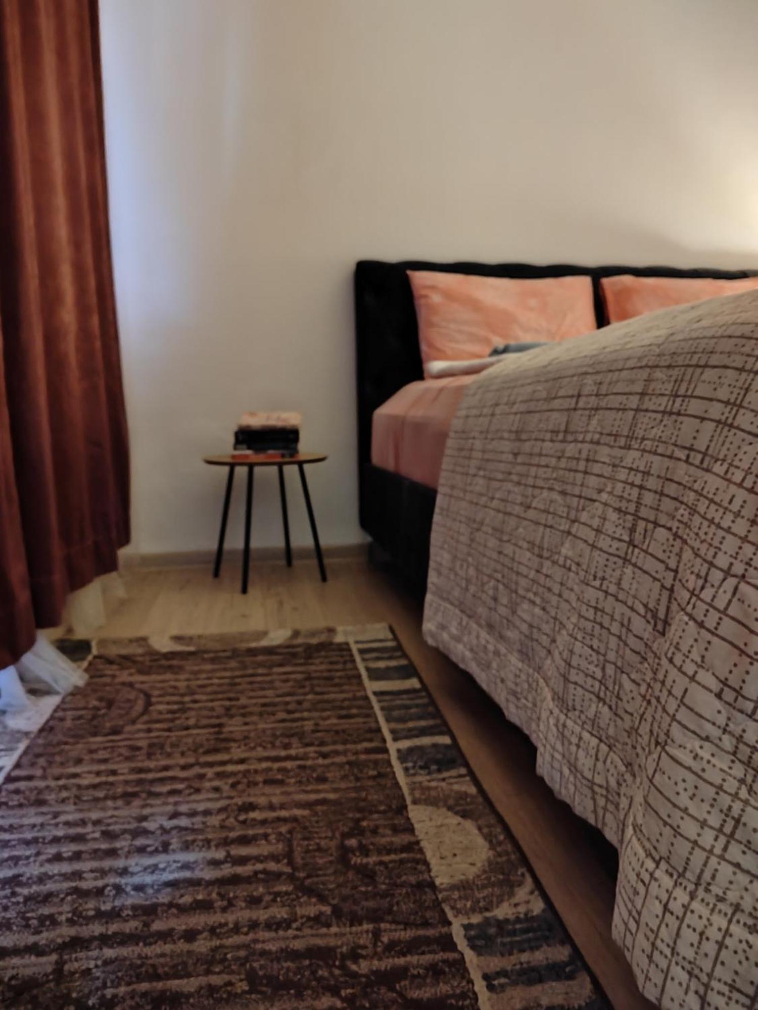 Spacious And Modern Apartment In Town Center Коніц Екстер'єр фото